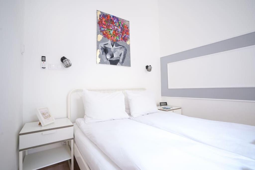 Venus Apartments - Klauzal Ter I Budapeste Exterior foto